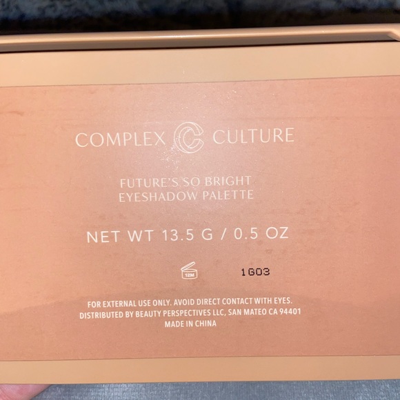 2 Complex Culture palettes one eyeshadow the other bronzer & highlighter - Picture 8 of 8